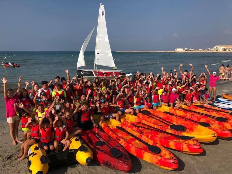 Viaje fin de curso con actividades náuticas en Santa Pola
