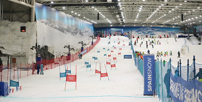 Viaje de fin de curso a Madrid con visita la pista de esquí cubierta
